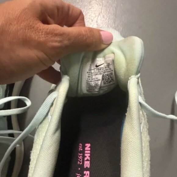 Nike Vomero Running Shoes for women EUC - Picture 5 of 5